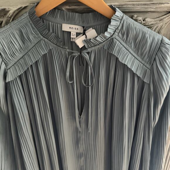 Reiss Blouse Sz 2 Satin Pleated Flowy V-neck Long Sleeve Teal Blue NWOT - Picture 3 of 8